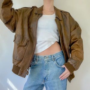 Vintage 80s/90s Chestnut Brown Collared Leather Aviator Bomber Jacket ✨